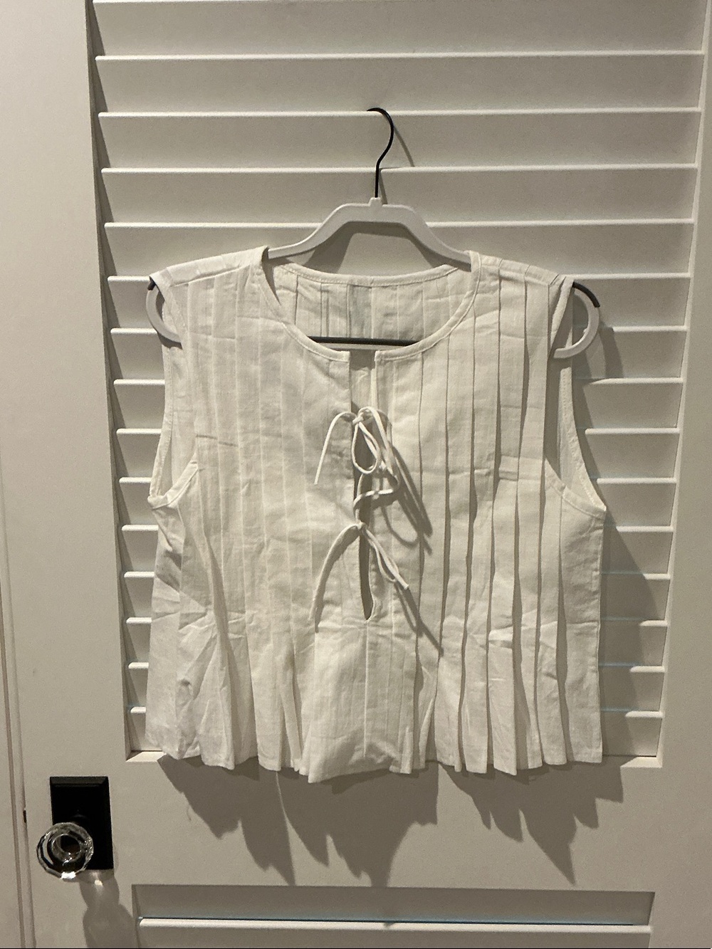 Women's White Sleeveless Pleated Tie-Front Top